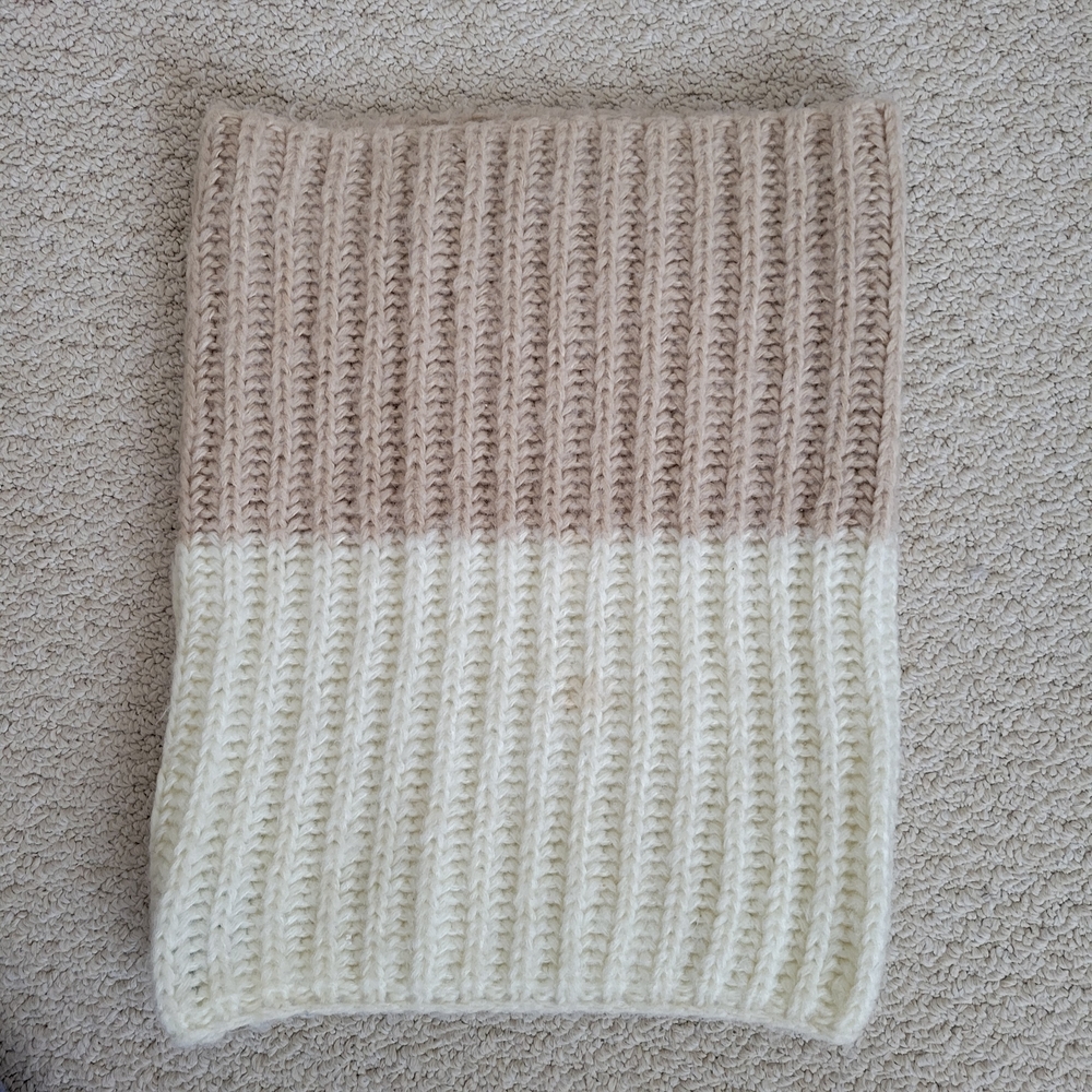 BDG Urban Outfitters Two-Tone Ribbed Tube Scarf
